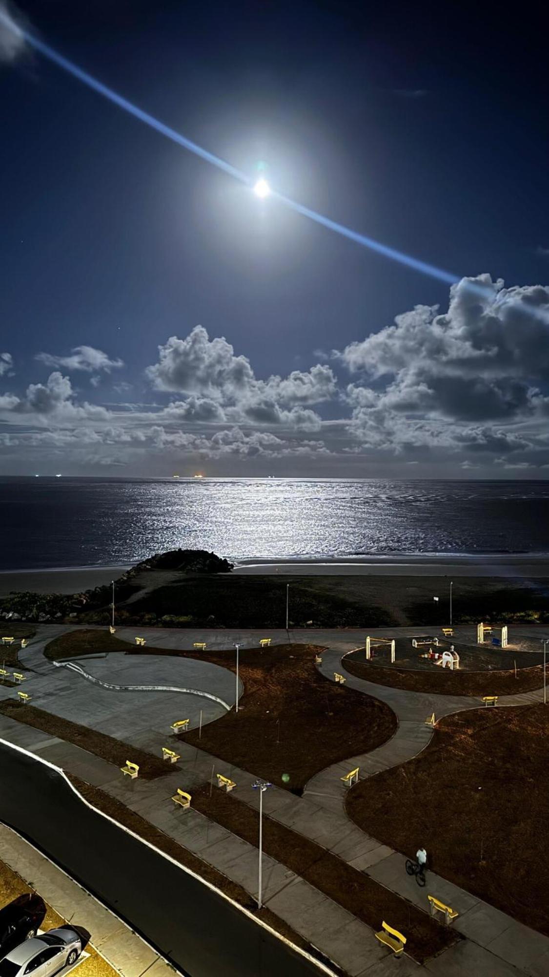 De 2 Quartos Com Vista Mar