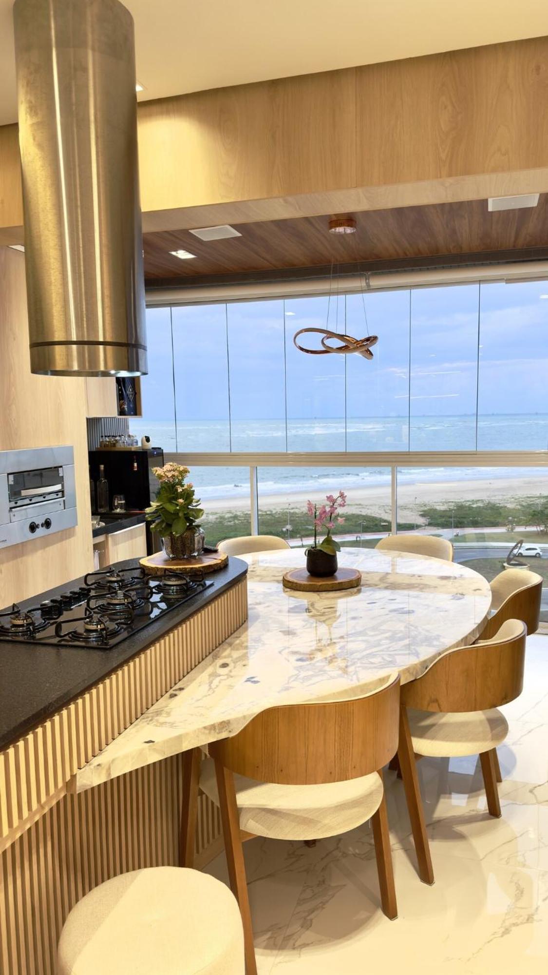 Apartamento De 2 Quartos Com Vista Mar *